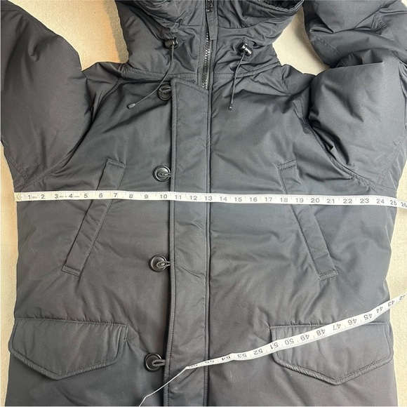 Uniqlo Down Filled Oversize Parka Coat Black Hooded Warm Winter Women’s Size 4 - Picture 13 of 15